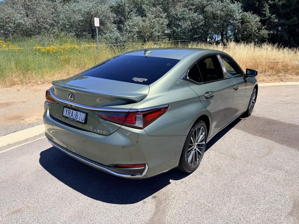 Lexus ES300H